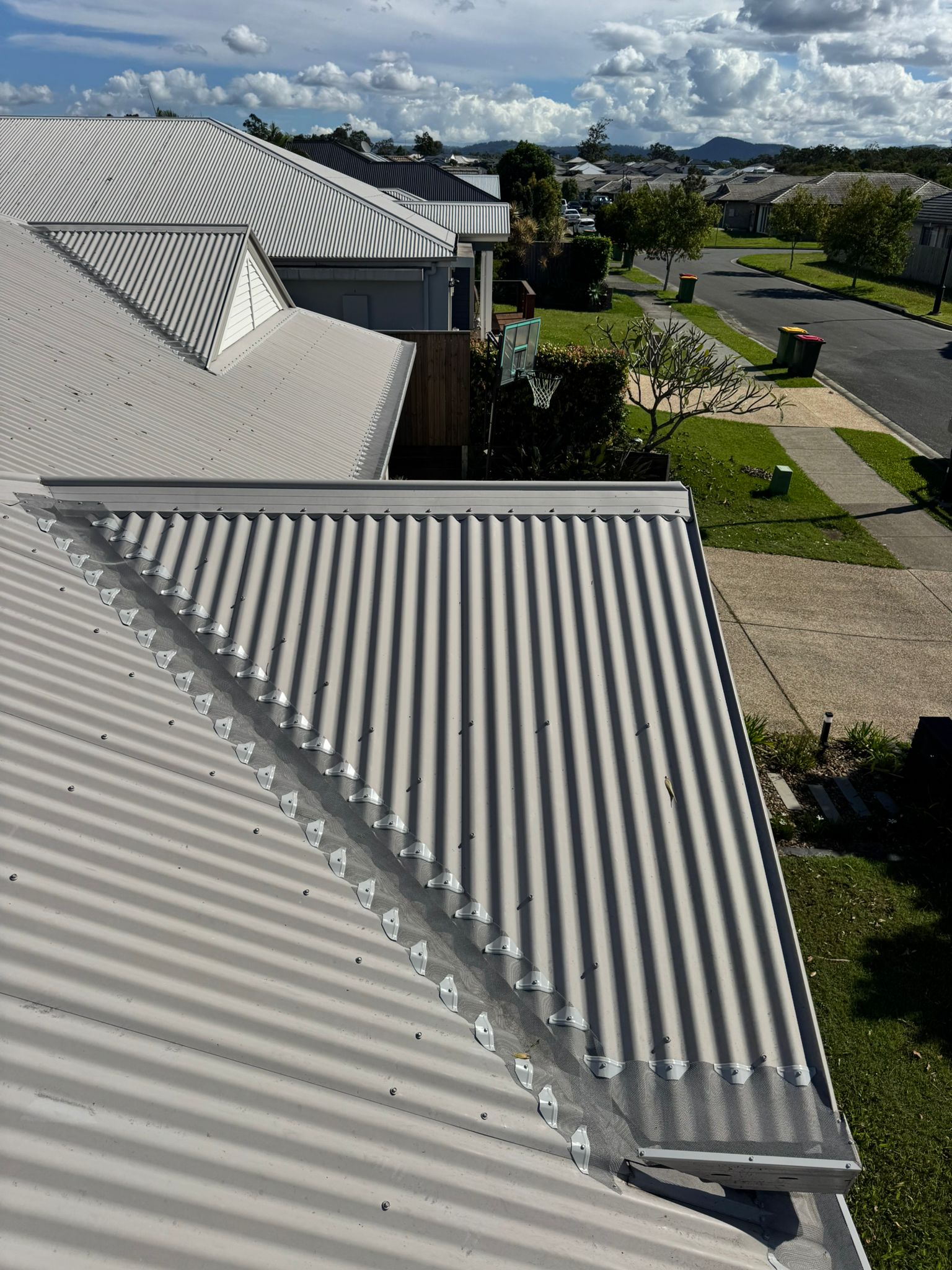 2mm Corrugated - Valley Guard Kit